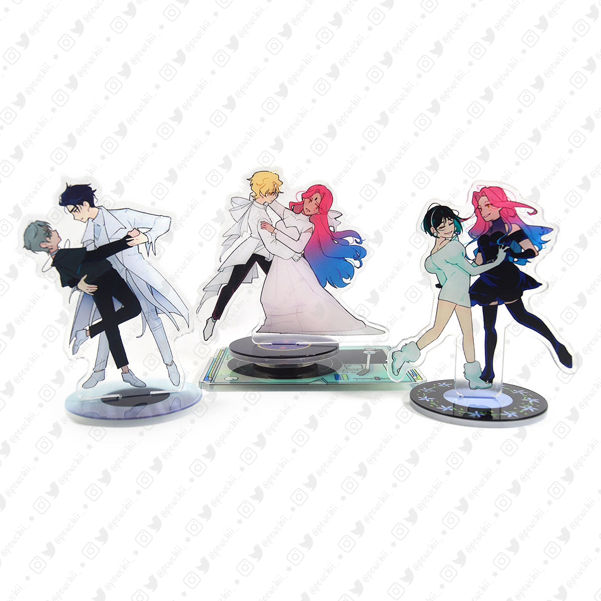 Alien Stage Spinning Standees